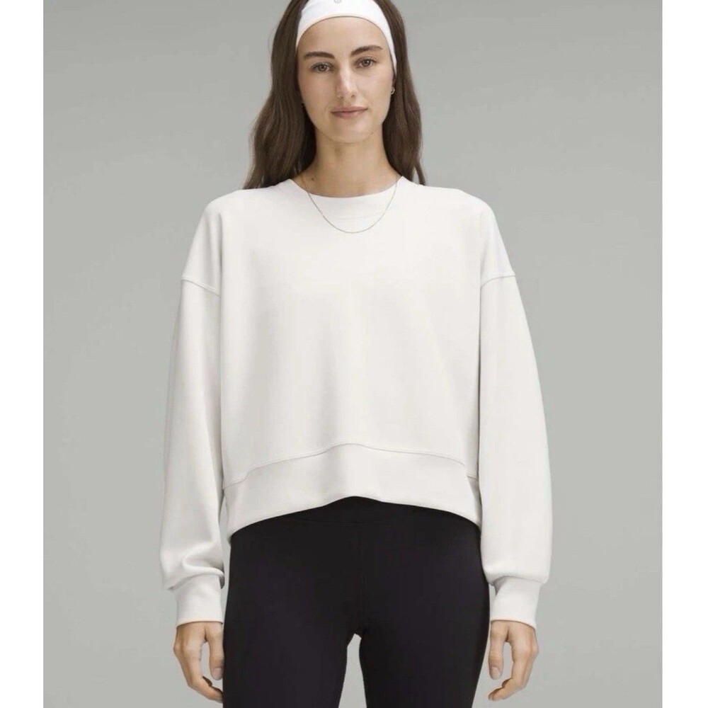 Lululemon Softstreme Perfectly Oversized Cropped Crew Bone Size 4 LW3EZLS